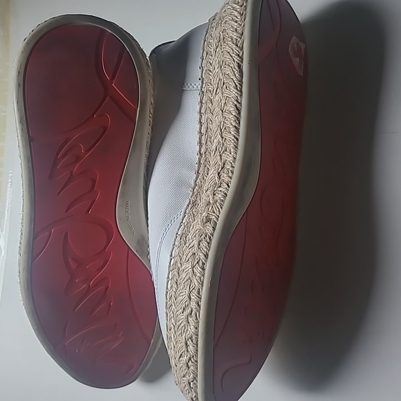 Christian Louboutin - Picture 4 of 8